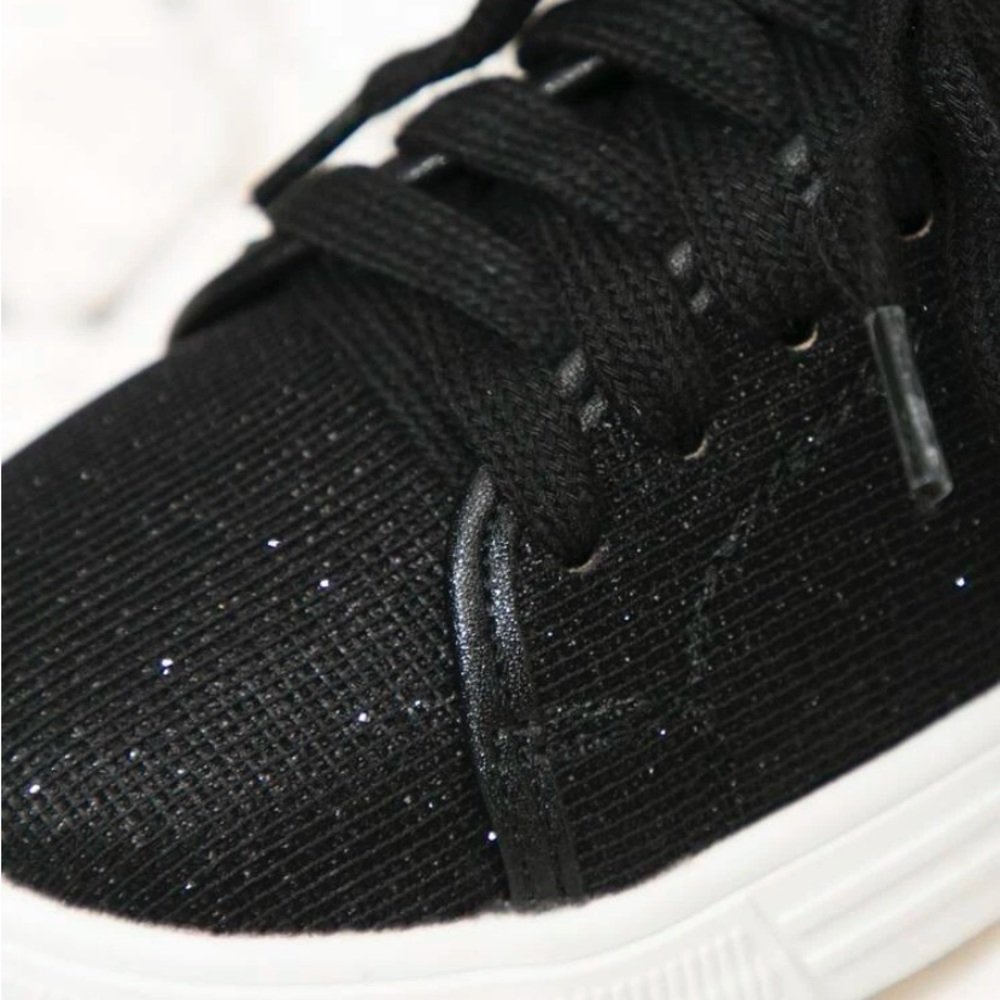 2 PAIRS, BRAND NEW‼️‼️ GIRLS SNEAKERS - Picture 3 of 4